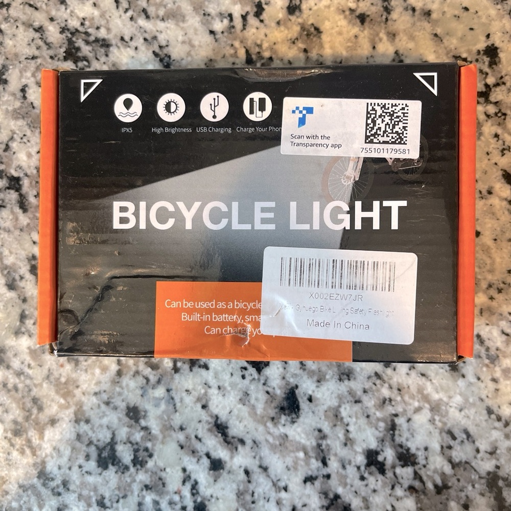 NIB Bike Light USB Rechargeable 4000 Lumen Front Safety Flash Light Fuel Bank